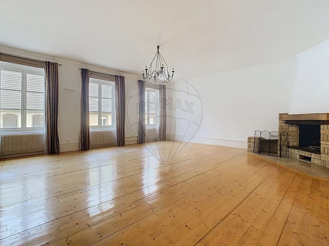 Immeuble 6 chambre(s) à vendre