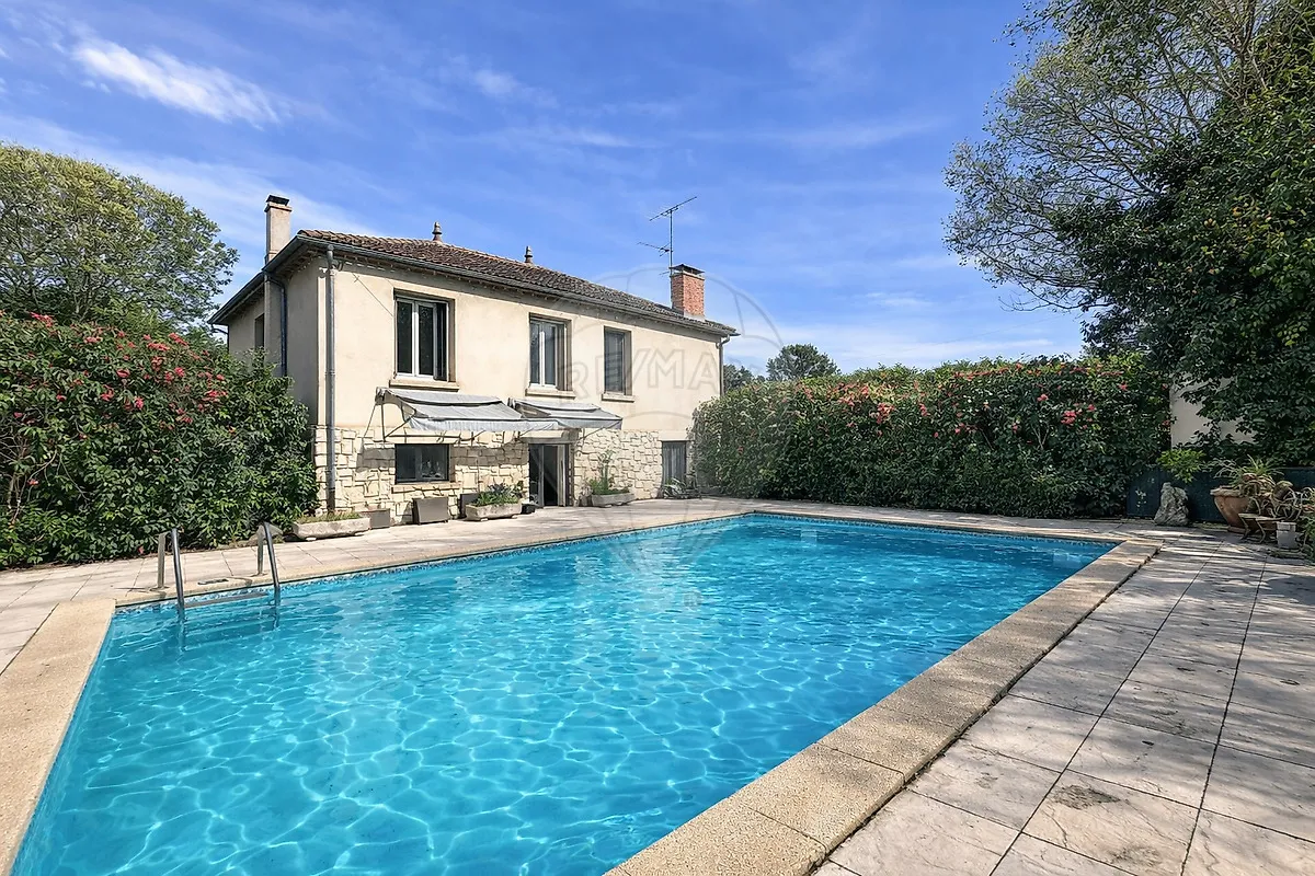 Maison 6 chambre(s) à vendre