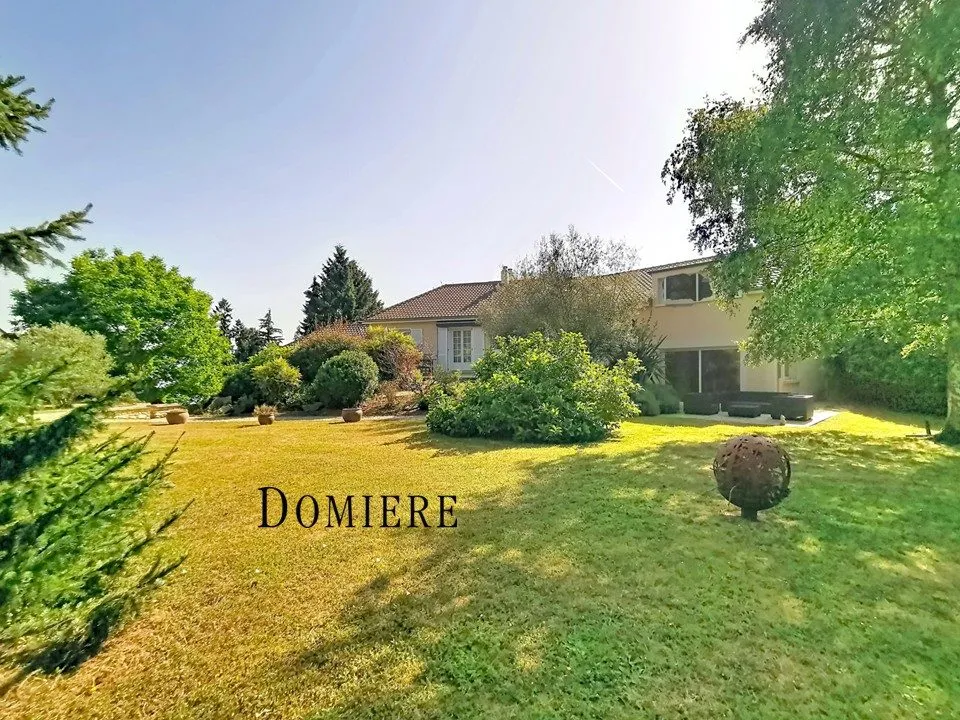 Maison 200 m², 5 chambres, terrain 2.855 m²