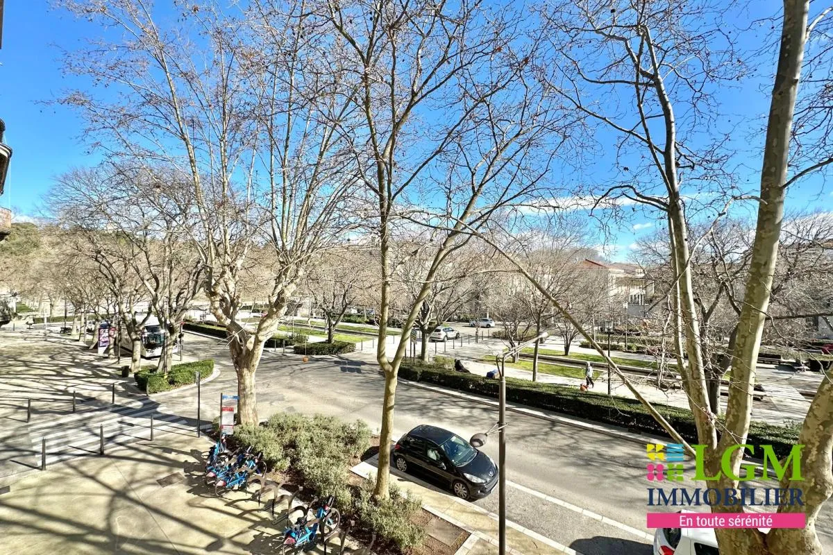 NÎMES - Appartement avec garage Quai de la Fontaine