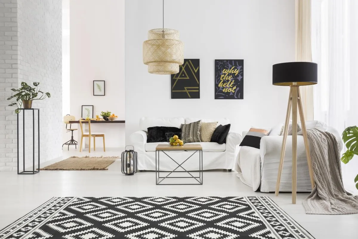 **RETOUR À LA VENTE: 5 PIÈCES AVEC LOGGIA + PARKING IDÉALEMENT SITUÉ**