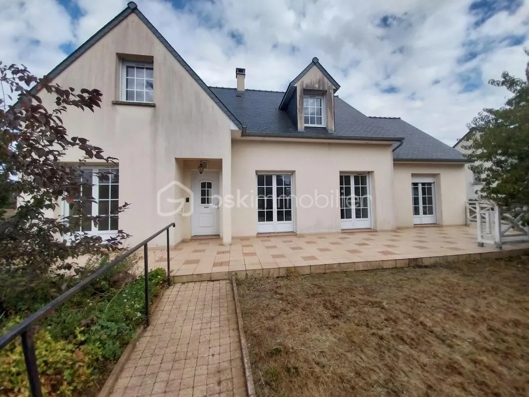 Maison de 158m² à seulement 5 minutes de Passais-Villages, 10 minutes de Gorron et 20 minutes de Domfront-en-Poiraie