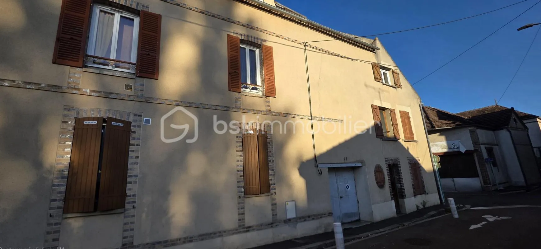 🏡 Appartement rénové avec garage – Vendu loué – Sens centre-ville