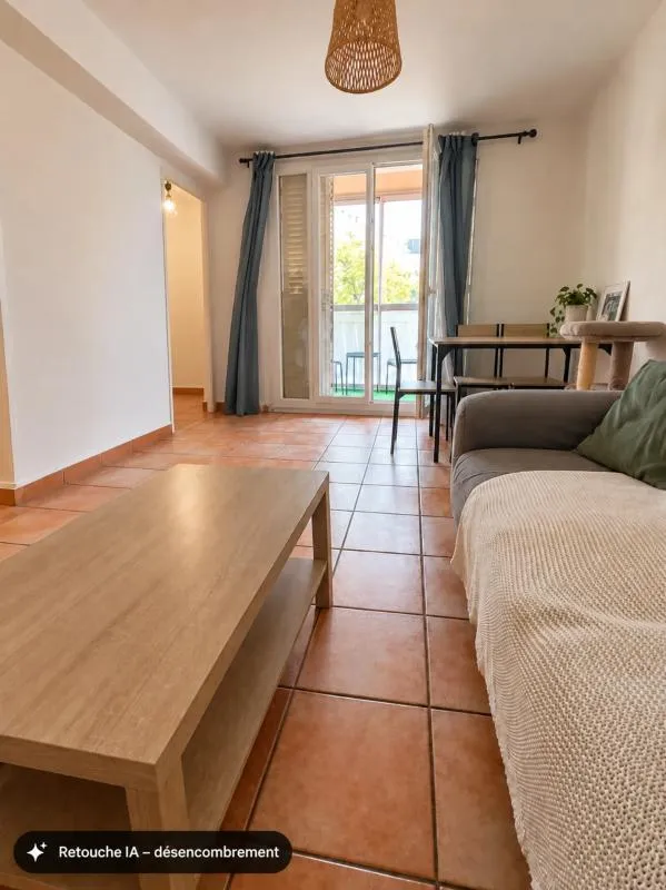 Appartement T2 de 35 m2 avec loggia - Marseille 13009
