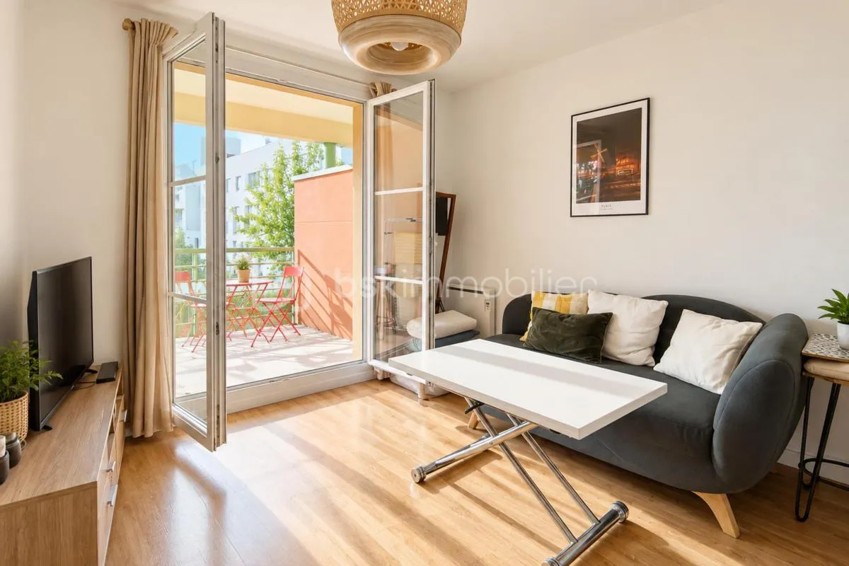 Appartement 2 pièces avec balcon et parking