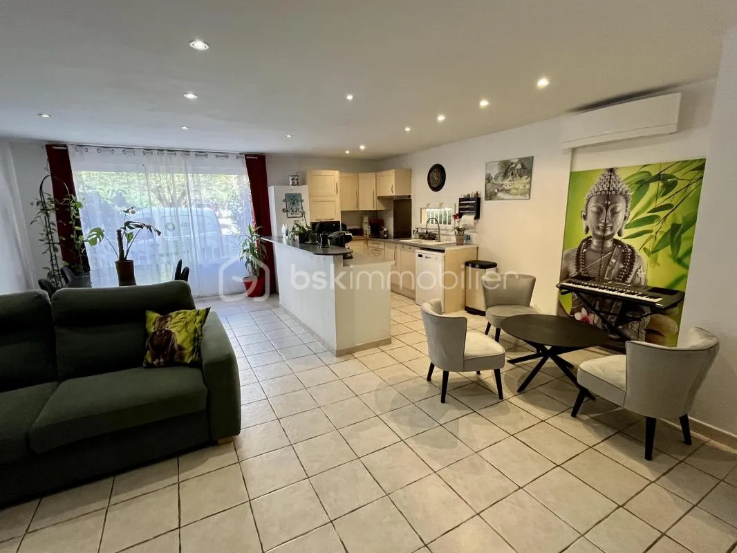 Appartement T4 entièrement rénové avec terrasse -