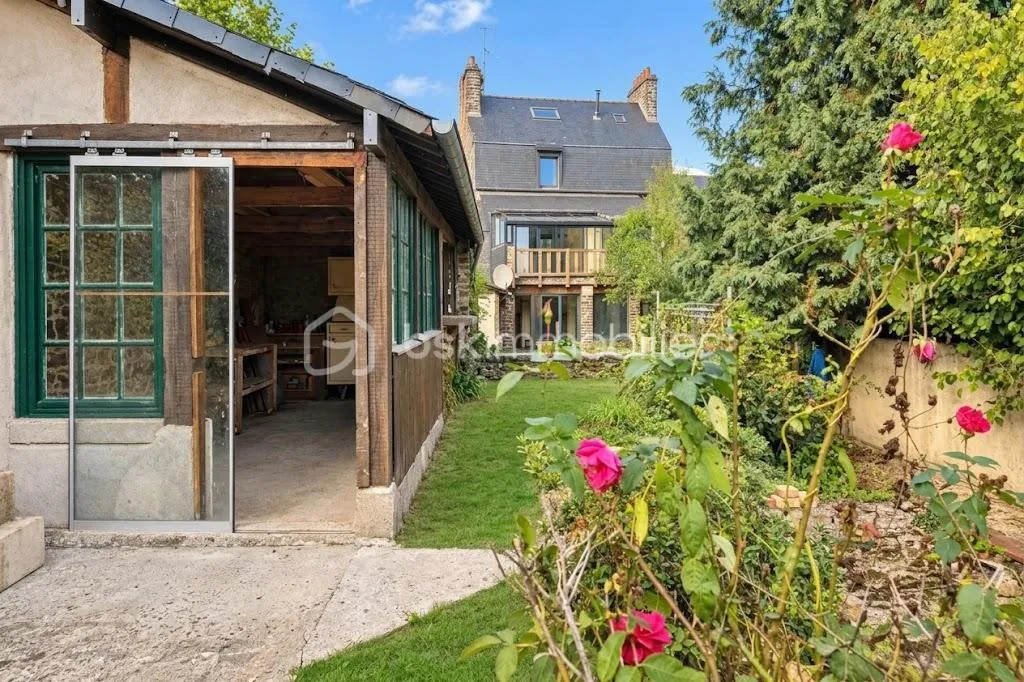 Maison de caractère avec vue, 729 m² de terrain