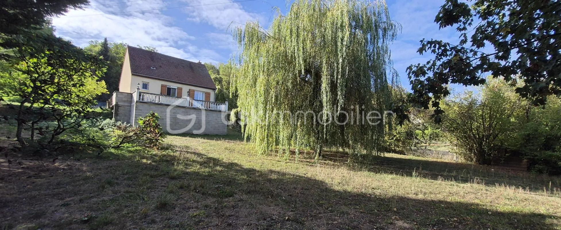 Maison familiale 3 chambres 1500m² de jardin