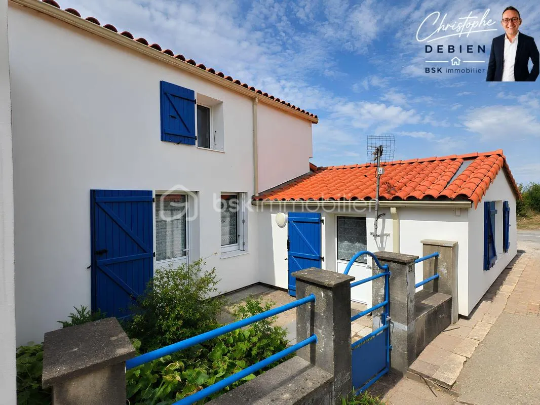 LA ROCHE-SUR-YON – MAISON ANNÉES 1890 – 59 M² – GRENIER AMÉNAGEABLE 37 M² – RÉSERVE 16 M² RÉHABILITABLE – GARAGE 28 M²