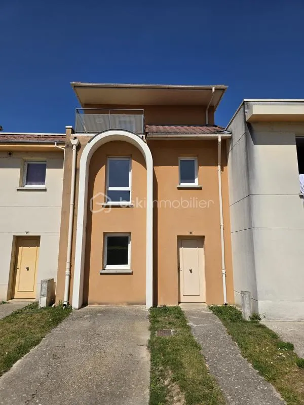 Maison de 2006 sans travaux 3 chambres au cœur de Sens !!