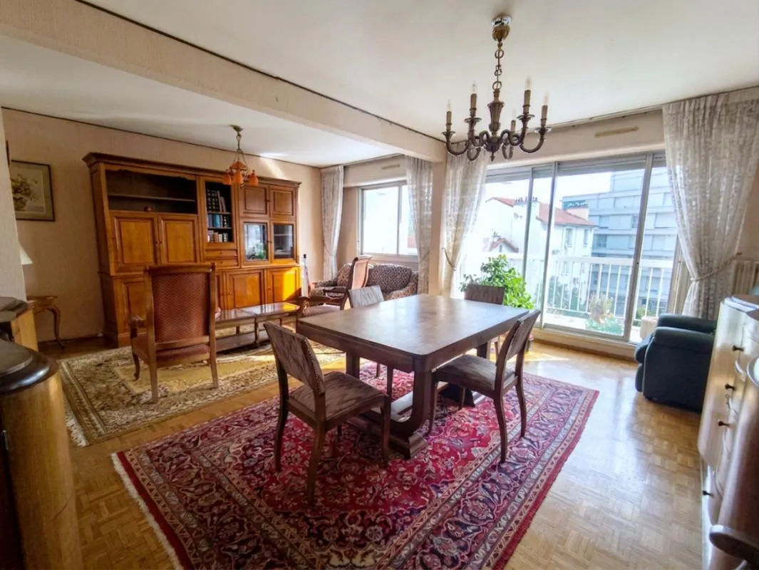 Appartement Type 4 avec garage cave et parking