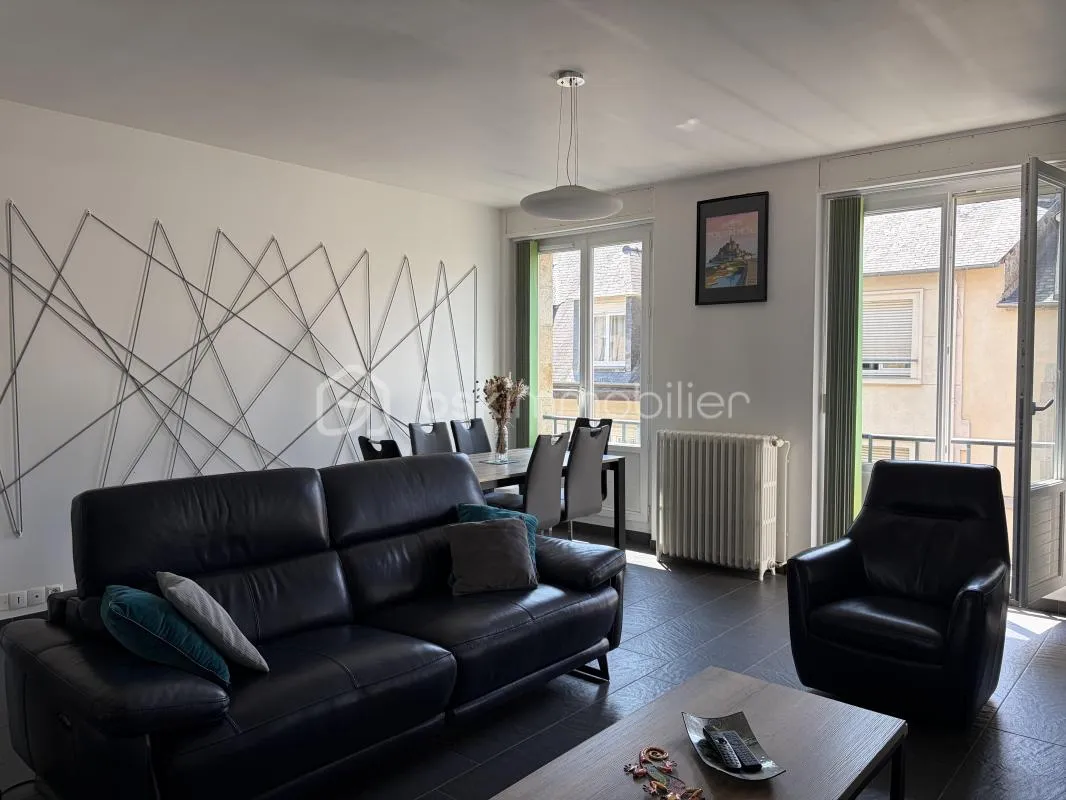 FOUGÈRES – Haute Ville – Bel appartement lumineux