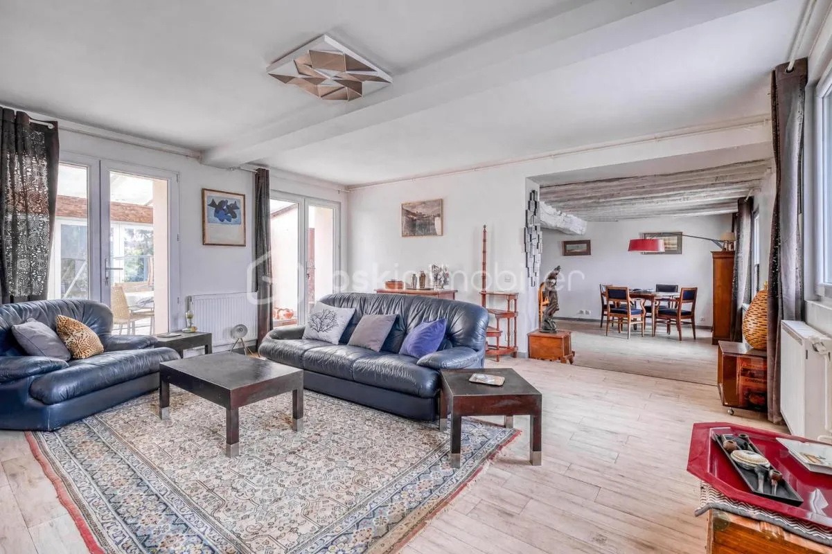 COUP DE CŒUR — Maison de caractère 215 m² — 6 chambres — Terrain 2 141 m² — Grand garage — Nanteuil-lès-Meaux (77100) — 10 min gare de Meaux