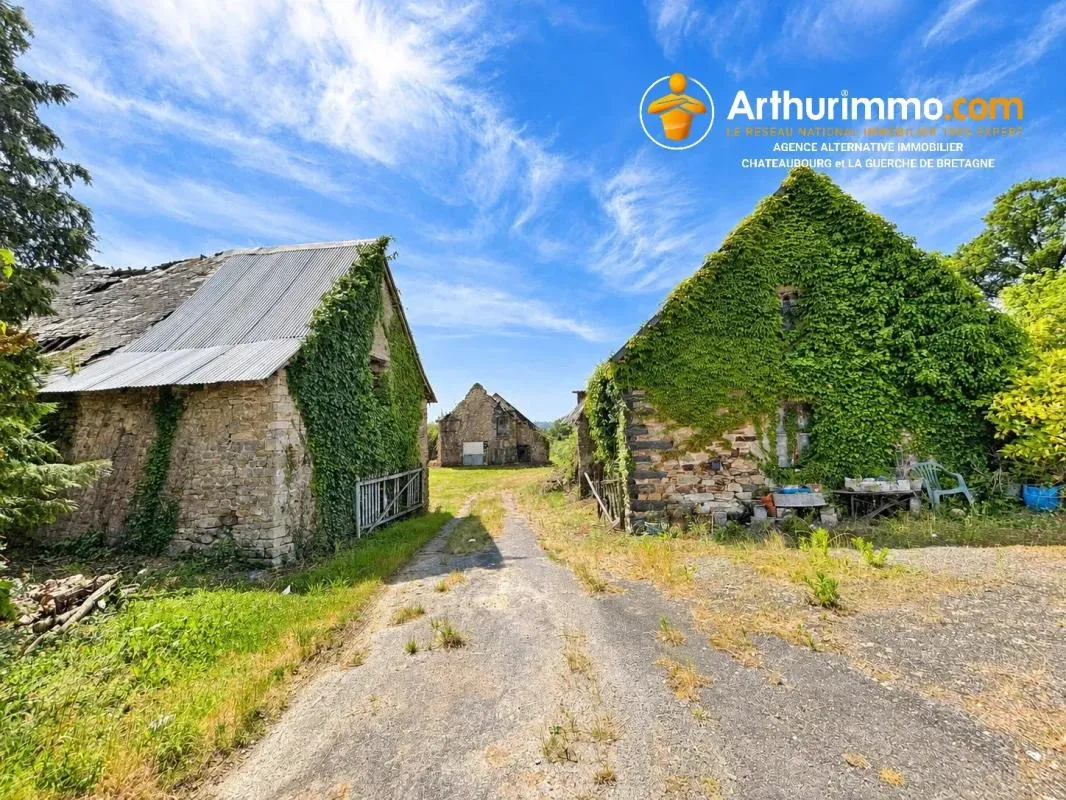 Ancien corps de ferme en pierre à Vitré – Beau potentiel de rénovation
