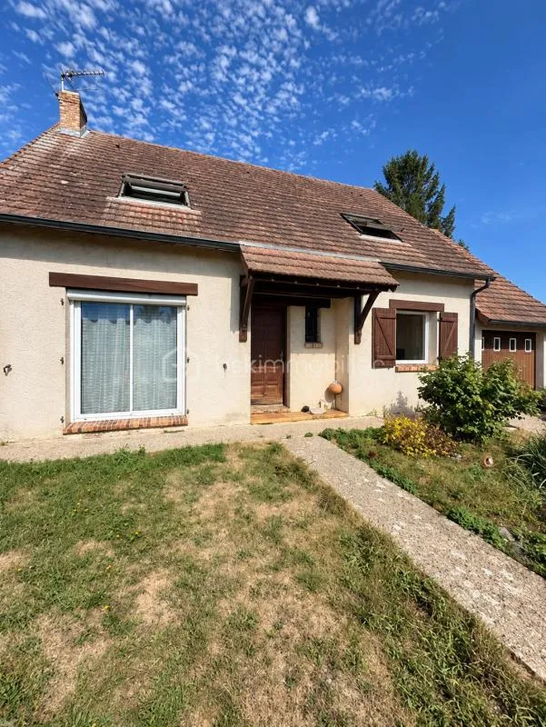Maison familiale 107 m² avec double séjour, garage et grand jardin — Gisors