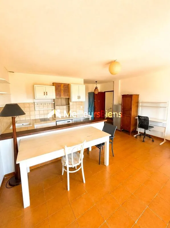 Appartement 2 pièces 38 m² dernier étage à Fréjus 83600