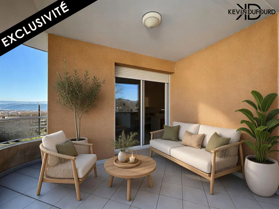 Appartement 70 m² + place de parking + garage à AUBENAS