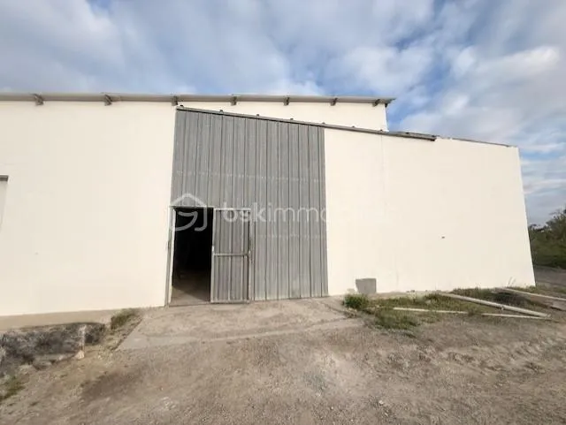 GARAGE XXL 90 m² + MEZZANINE – IDÉAL CAMPING-CAR / BATEAU – RARE