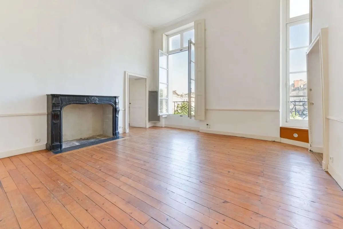 Appartement spacieux avec 2 chambres - 127 m² - Nantes centre