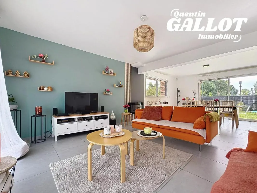 Maison moderne de 5 chambres à Winnezeele