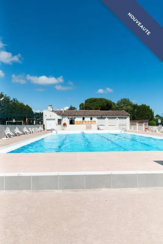 Maison 3 chambres avec jardin – Piscine, tennis et vie de quarti
