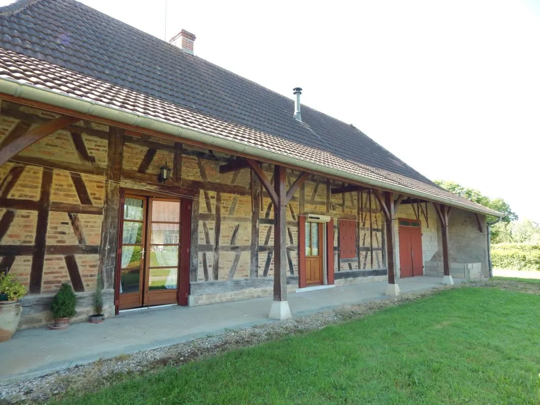VENTE : SECTEUR BLETTERANS (39), À VENDRE MAISON PLAIN-PIED À RAFRAÎCHIR 102 M², 3 CHAMBRES, TERRAIN 1000 M²