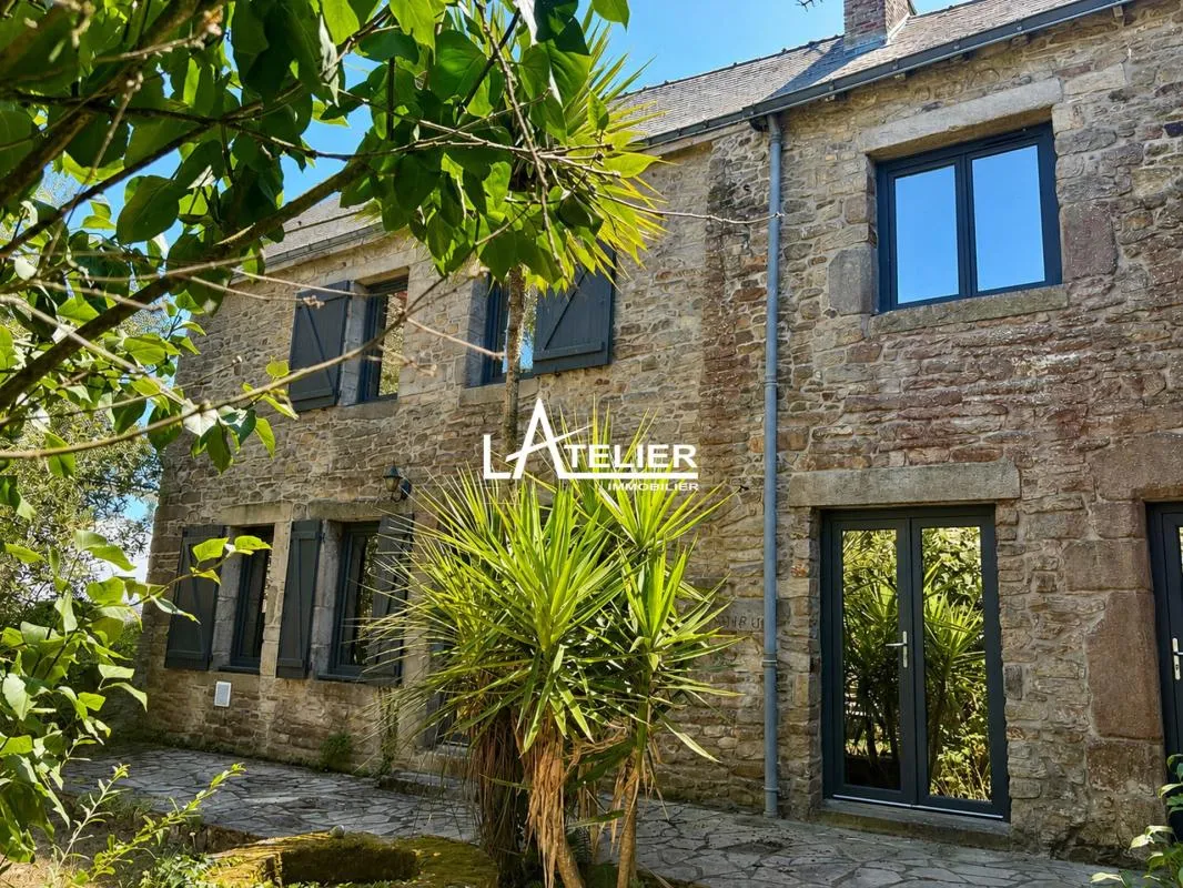 Maison en pierre – 5 chambres – jardin – grand garage