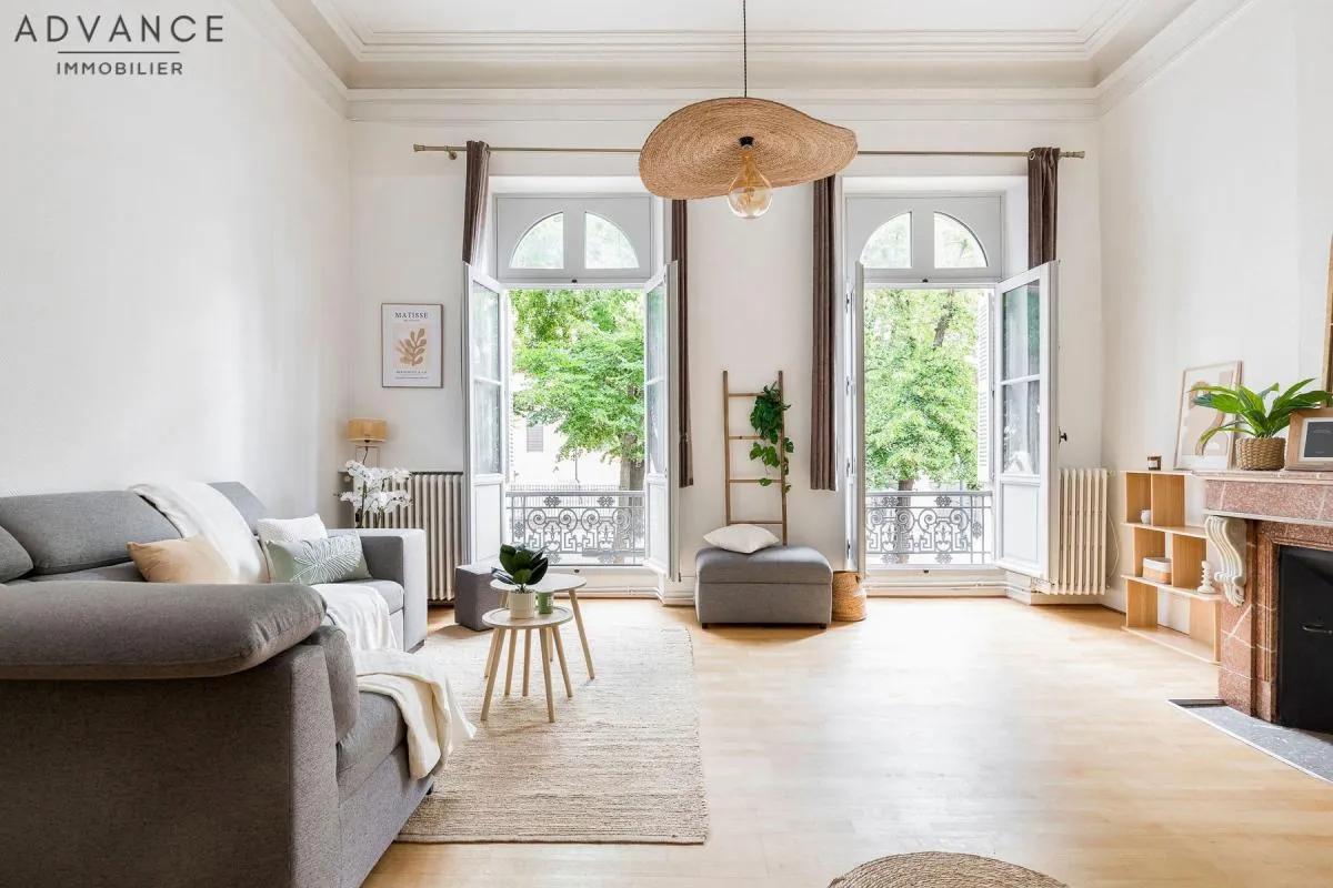 T4 de charme 114 m² - Saint Sernin, vue Basilique