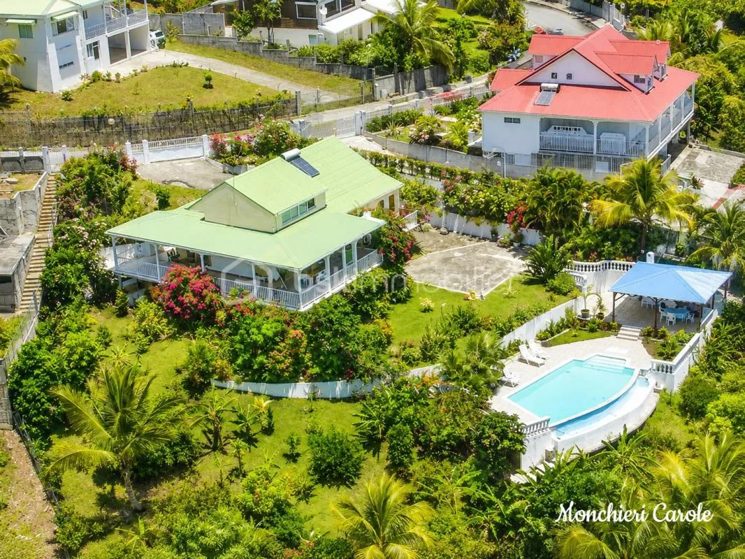 VILLA AVEC VUE MER