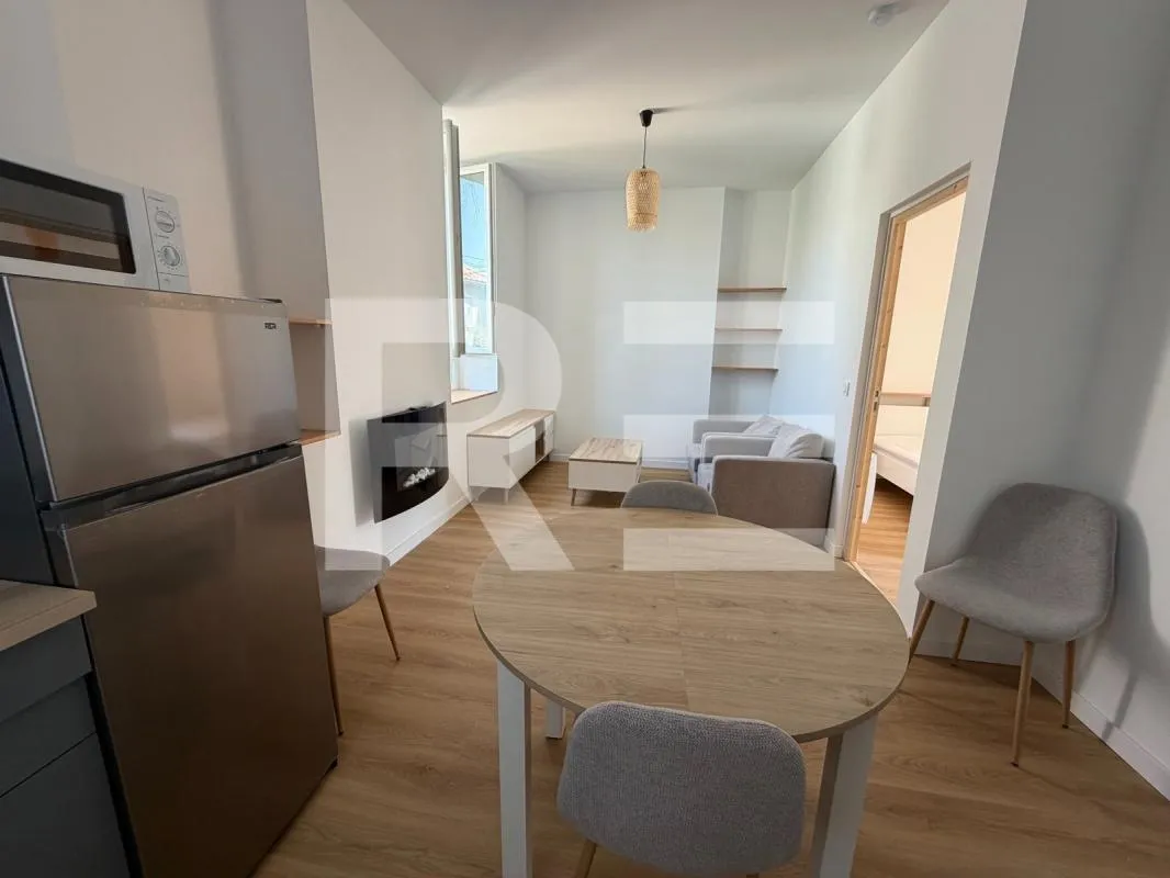 COUP DE COEUR: APPARTEMENT RÉNOVÉ, LUMINEUX ET AU CALME
