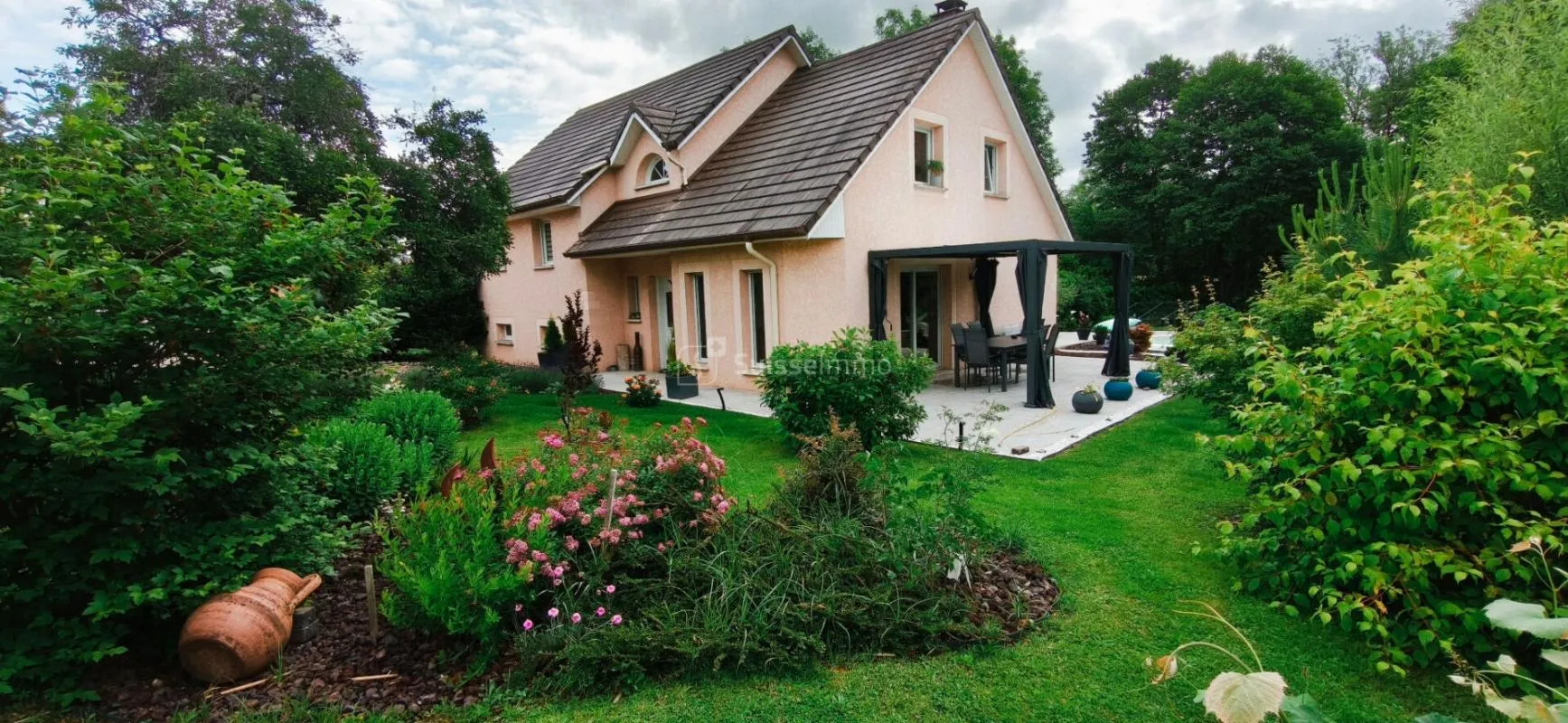 Belle demeure avec piscine entièrement close sur 1800m2 de terrain