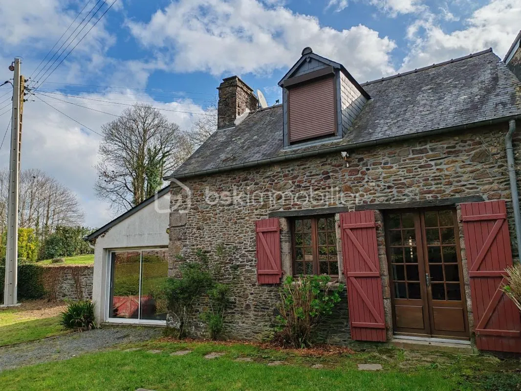 Maison en pierre – 3 chambres – Vie de plain-pied – Proche Dol-de-Bretagne