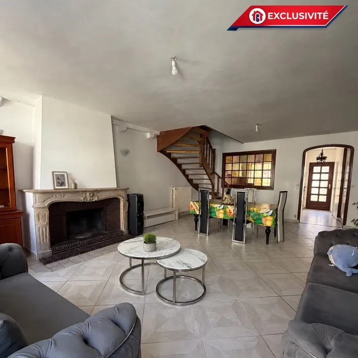 CENTRE-VILLE D'ÉTAMPES - MAISON DE VILLE EN DUPLEX DE 107 m²