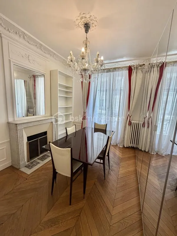 Appartement lumineux au cœur de la ville : confort et commodités à portée de main