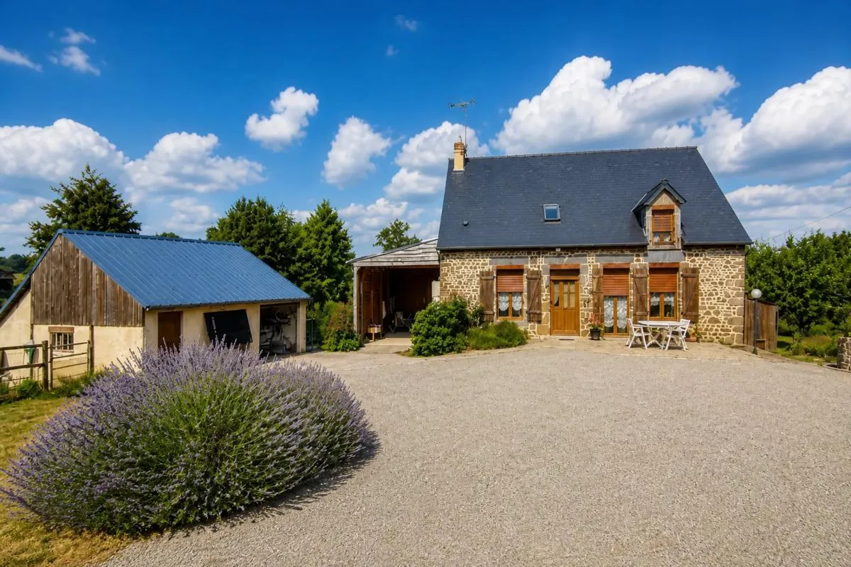 Maison de 7 pièces de 110 m² à Juvigny-Val-d'Andaine