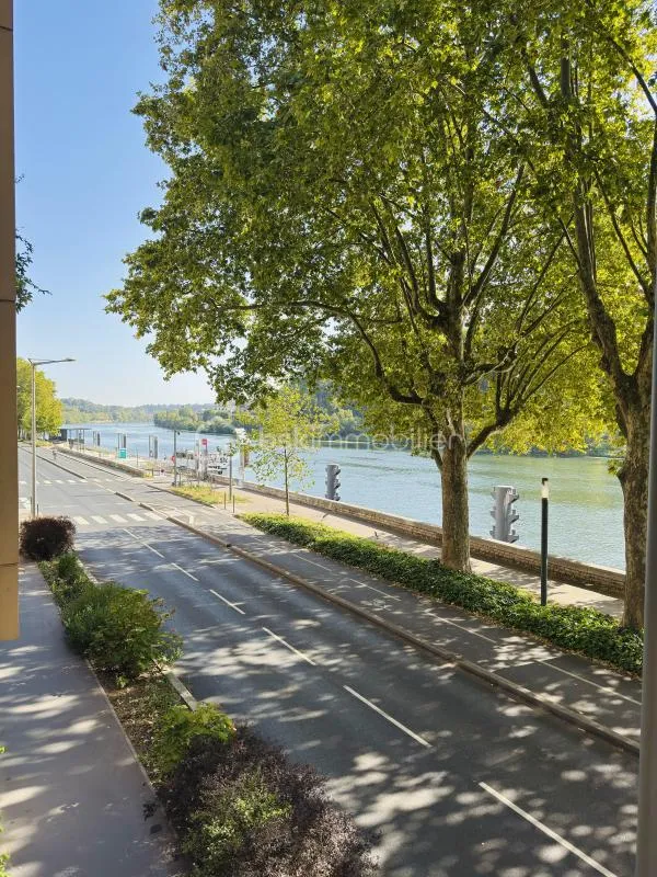 Appartement T4 en bord de Saône
