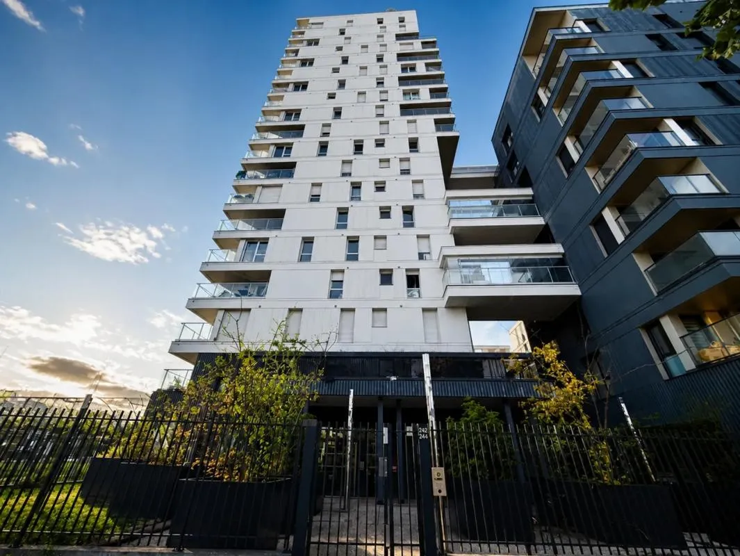 INVESTISSEMENT LOCATIF 3 pièces de 67 m² à Villeurbanne Carré de Soie