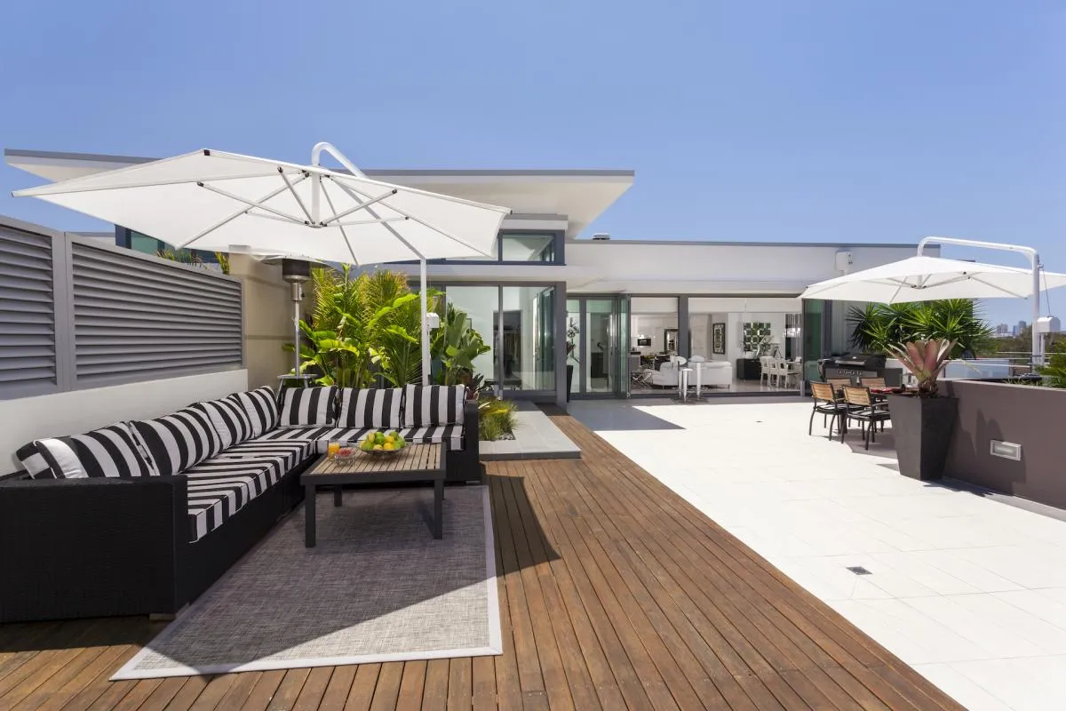 *Superbe 4 pièces exterieur et parking- TERRASSE magnifique de plus de 100M2 - 5' du metro"