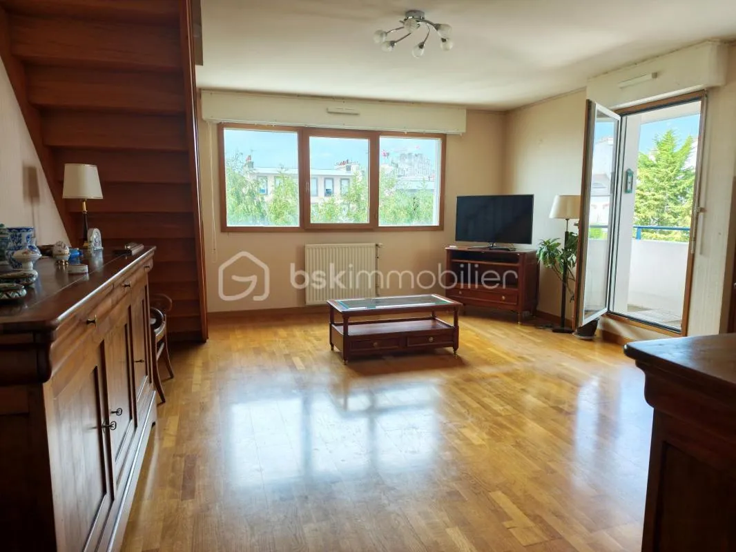 Duplex 75 m² – Garage, cave, ascenseur et chambre vue sur rade