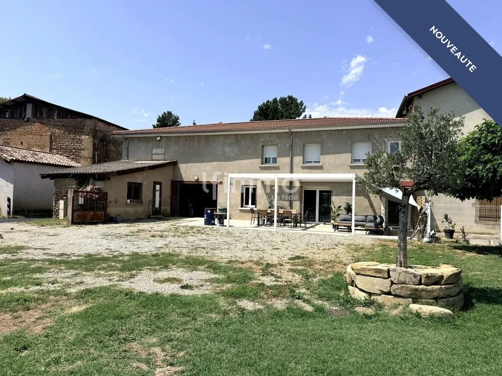 Maison 168.5m² terrain 1964m² gge 72m² dépdces cave