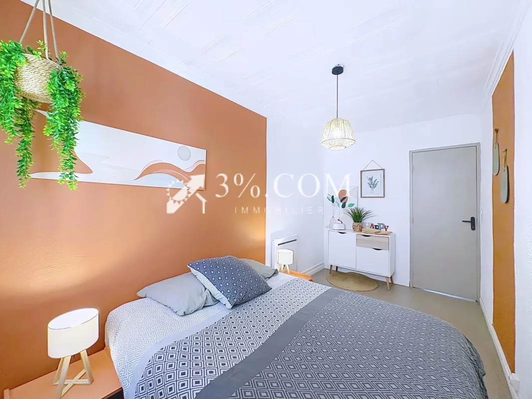 GRUISSAN VILLAGE Charmant appartement T3 au coeur d'un envi