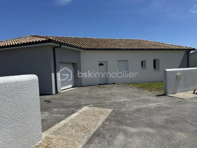 BELLE MAISON PLAIN PIED - 4 CHAMBRES - GRAND GARAGE
