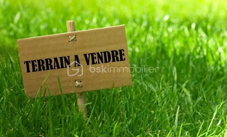 Terrain de 454 m² à Nazelles-Négron