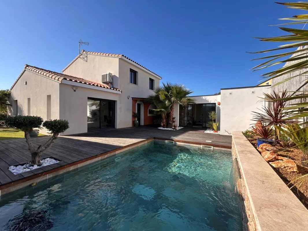 Belle villa contemporaine T5 + studio