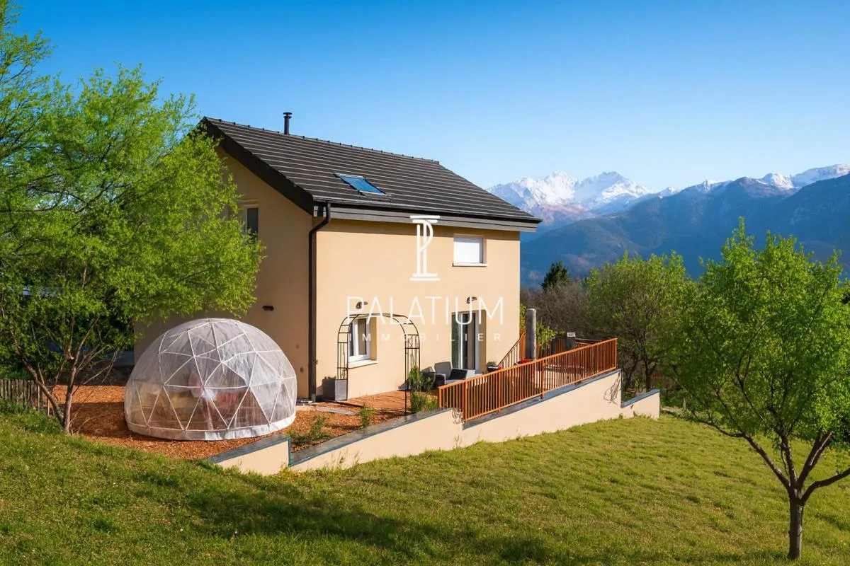 Magnifique appartement trois pièces avec terrasse et jardin