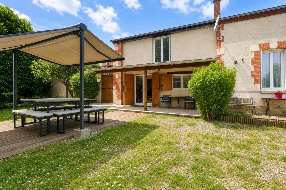 A saisir somptueuse maison de 8 pièces de 201 m² à Auxy !!