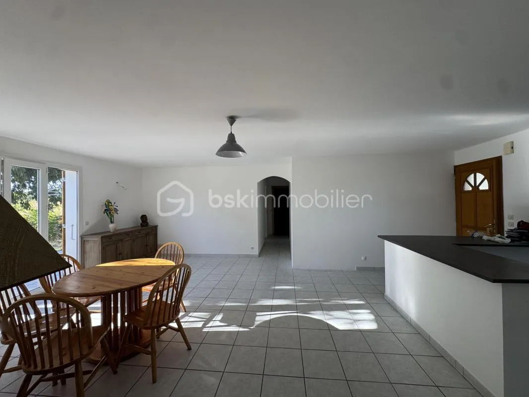 Maison + Garage + Dépendance + Piscine