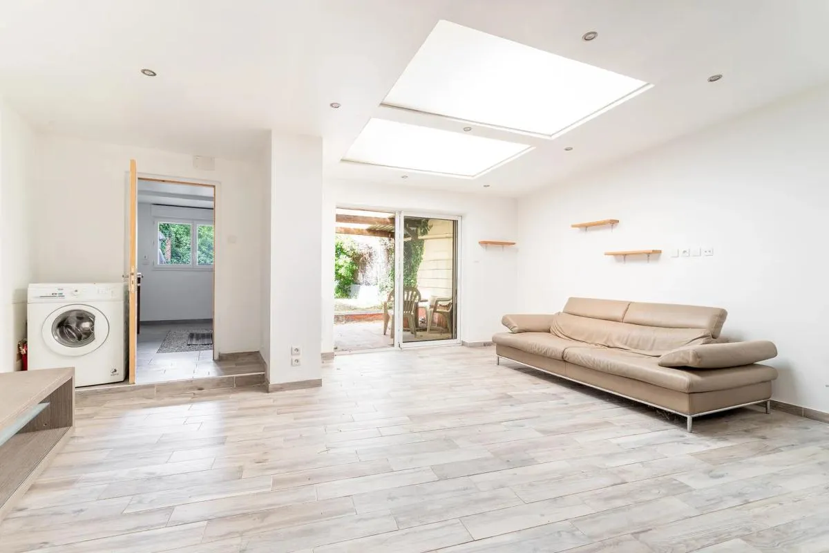 Maison de 6 pièces de 150 m² situé à Loos