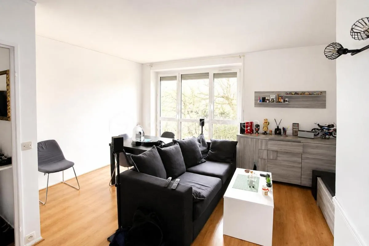 Créteil – Bel appartement F4 avec balcon, 3 chambres et cave