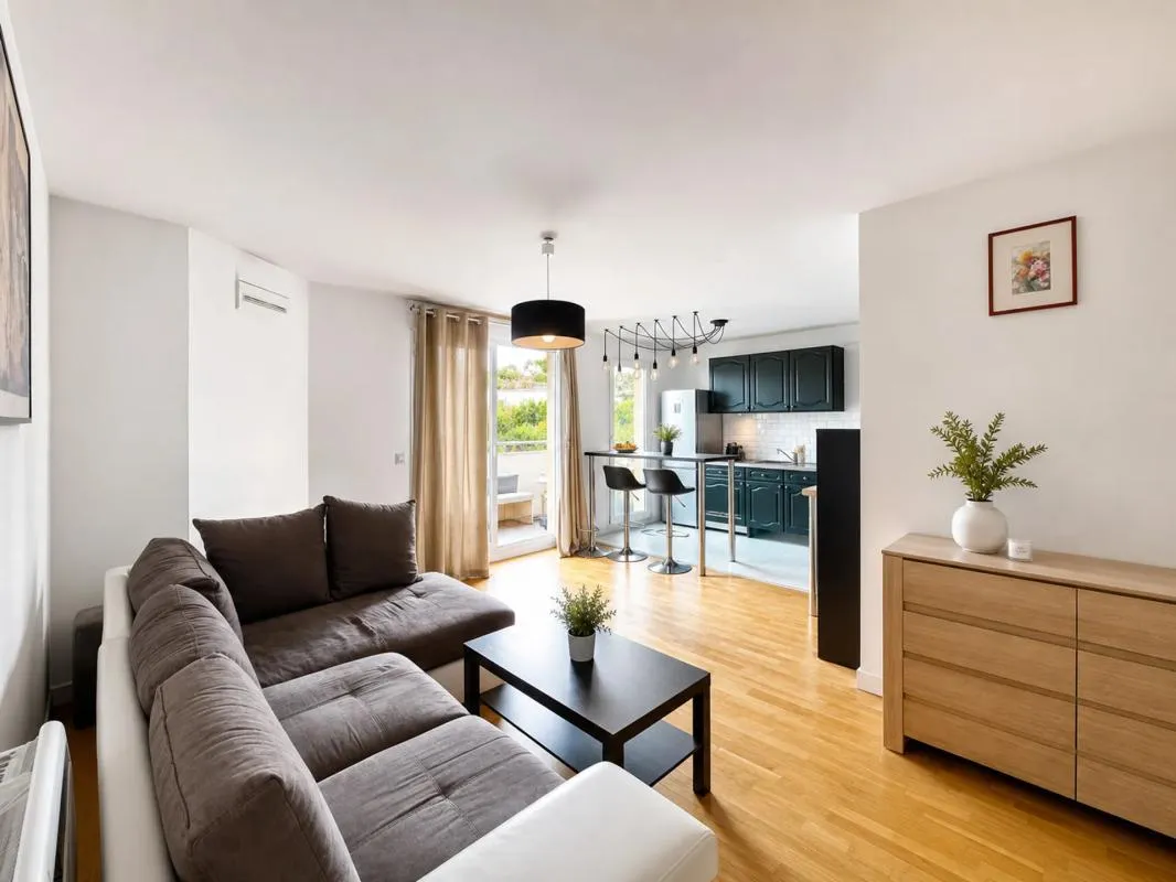 CHÂTILLON – quartier Brossolette – Vieux Bourg – Malraux – 2 PIÈCES DE 45,92 M² AVEC BALCON, PARKING ET ASCENSEUR